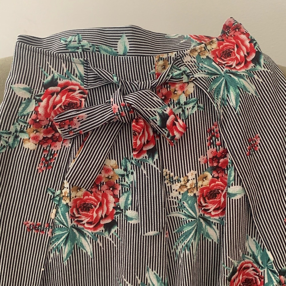 Gorgeous wrap pants💕💕 - Picture 2 of 2